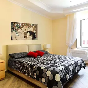 Apartamento Domus Regina Colosseo, Roma