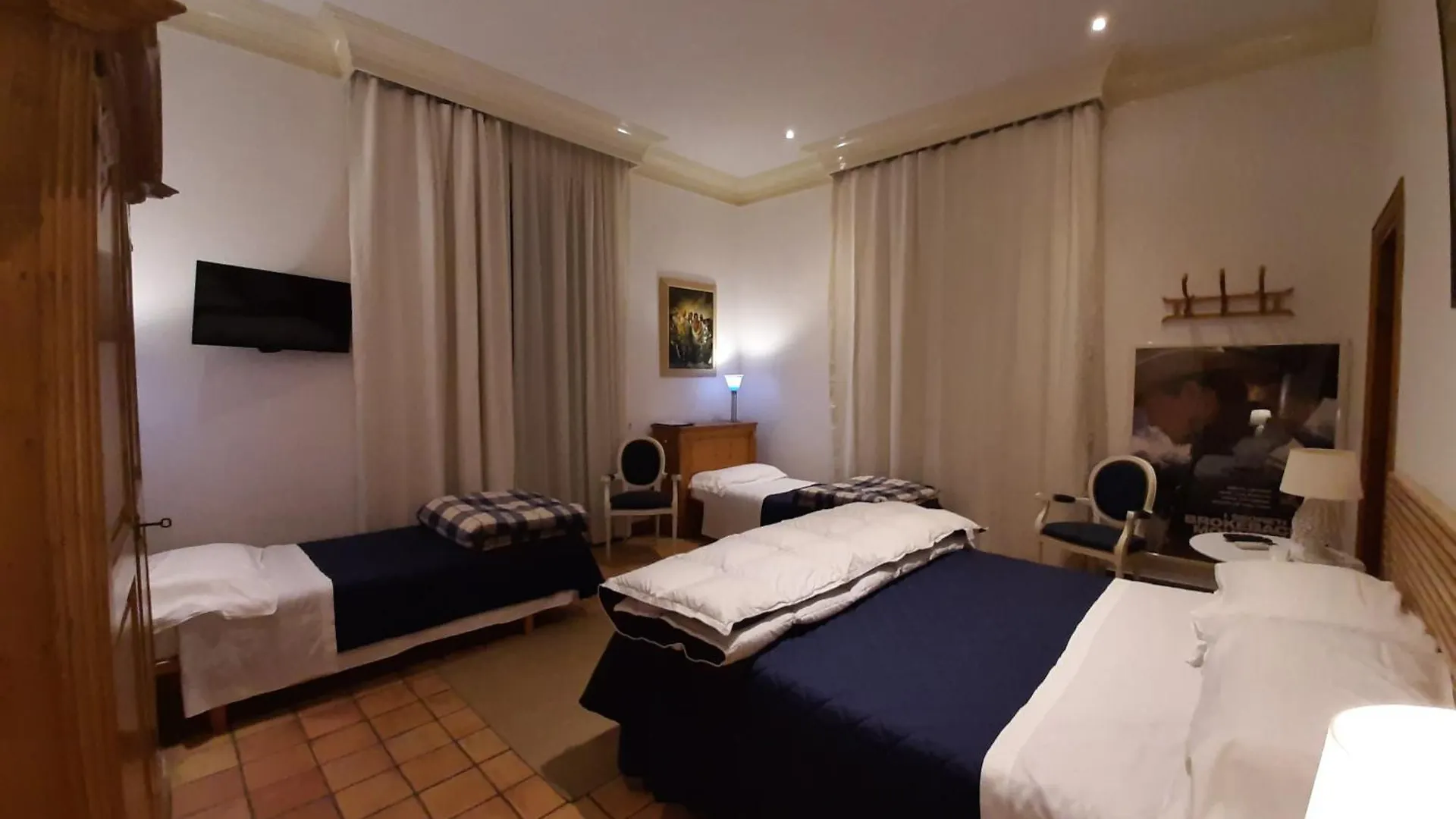 Hotel Locanda Cairoli Roma 4*,