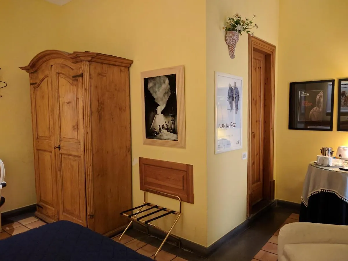 Hotel Locanda Cairoli Roma 4*,